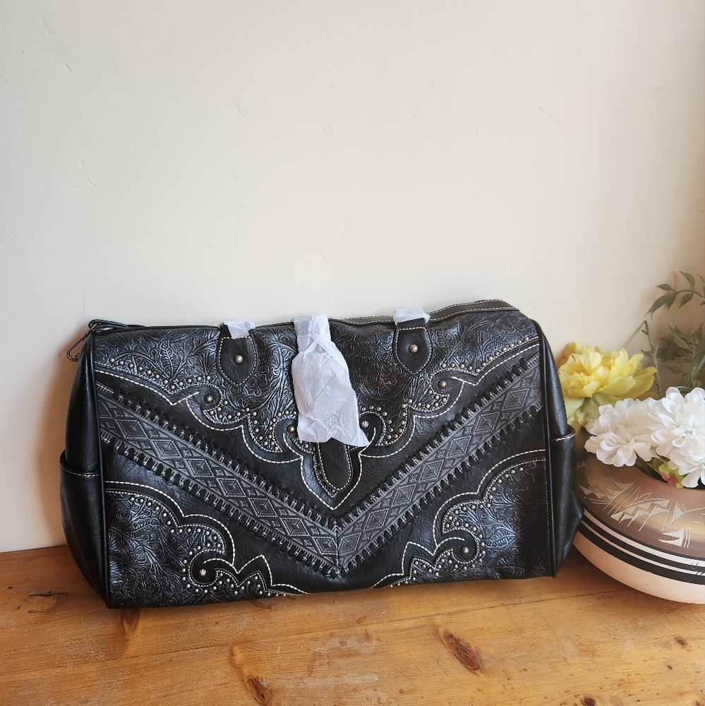 GIFTED Montana West Buckle Collection Weekender Bag in Black - Picture 5 of 7